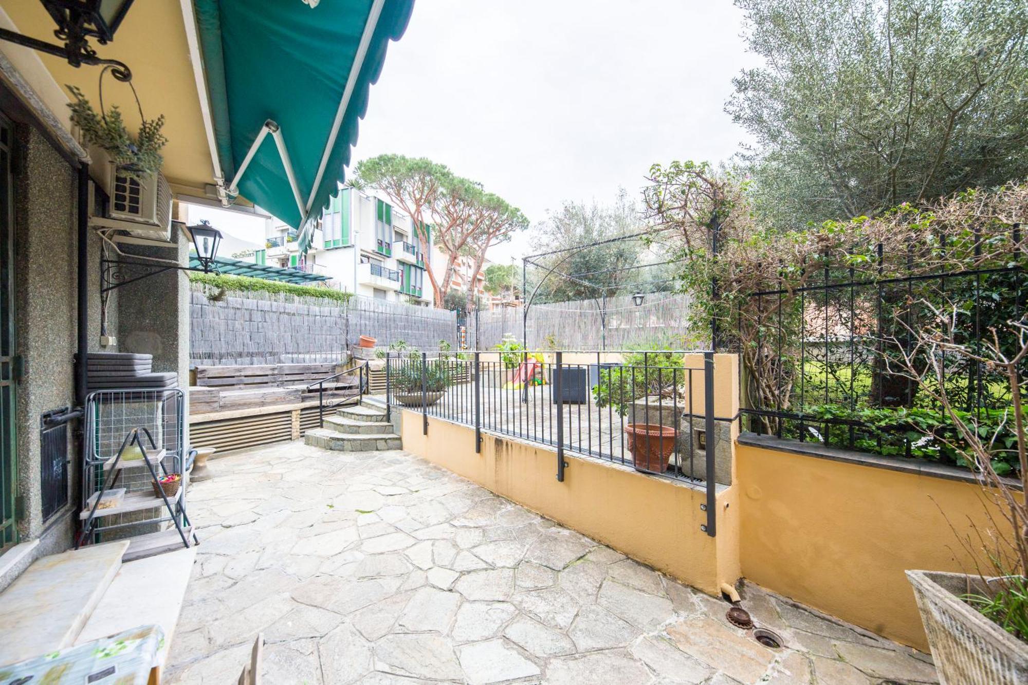 Due Passi Dal Mare Apartment Genoa Ngoại thất bức ảnh